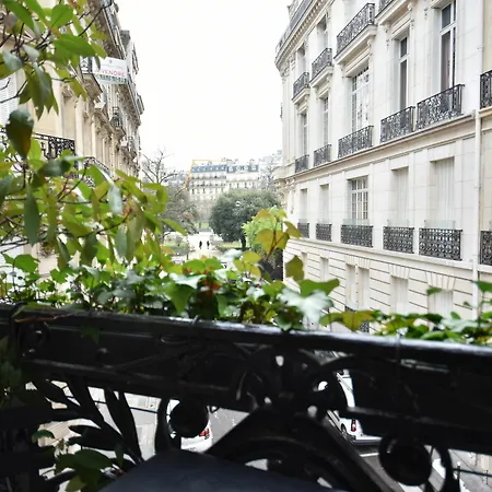 Mate Alain - Champs-elysées 4* Paris